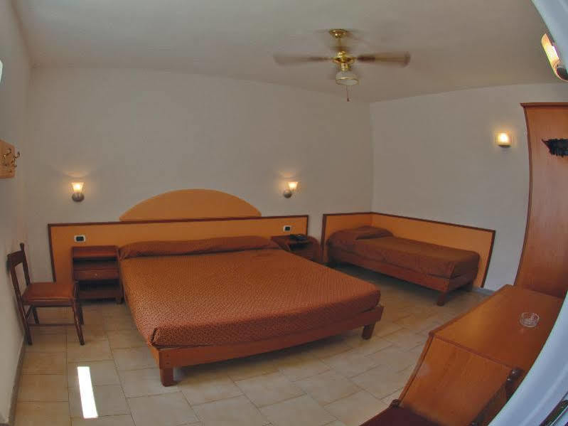 Hotel Villaggio Club Altalia Brancaleone Exteriér fotografie